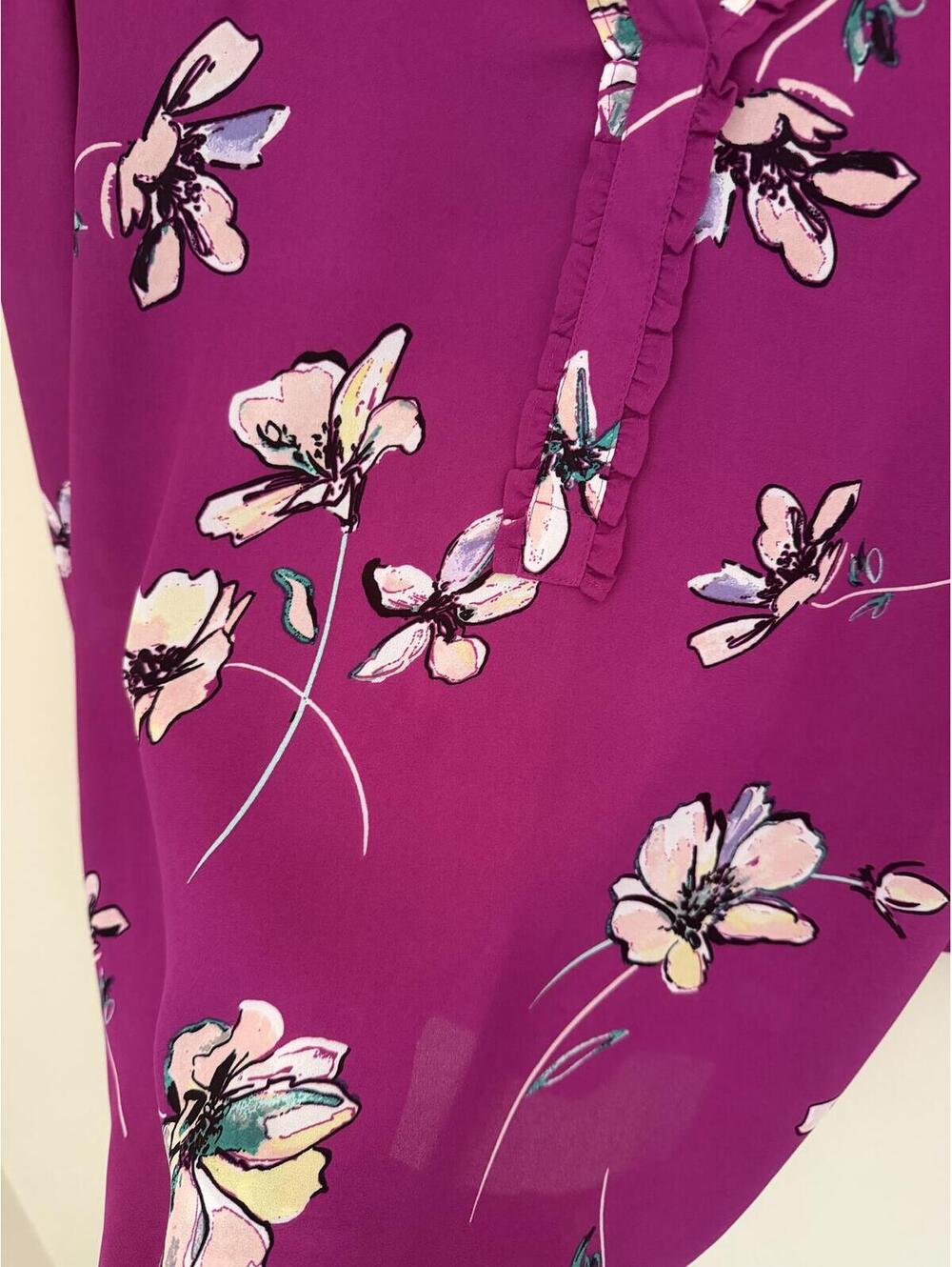 Van Heusen L Poly Blouse w/ Ruffles, 3/4 Sleeves, Flowy, Floral - Picture 3 of 7
